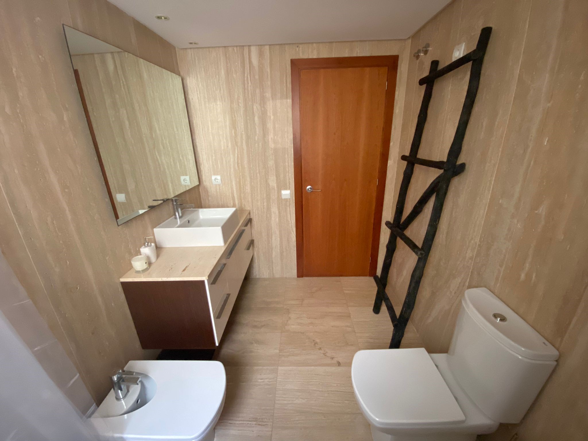 villa_01533_ori_02.jpeg